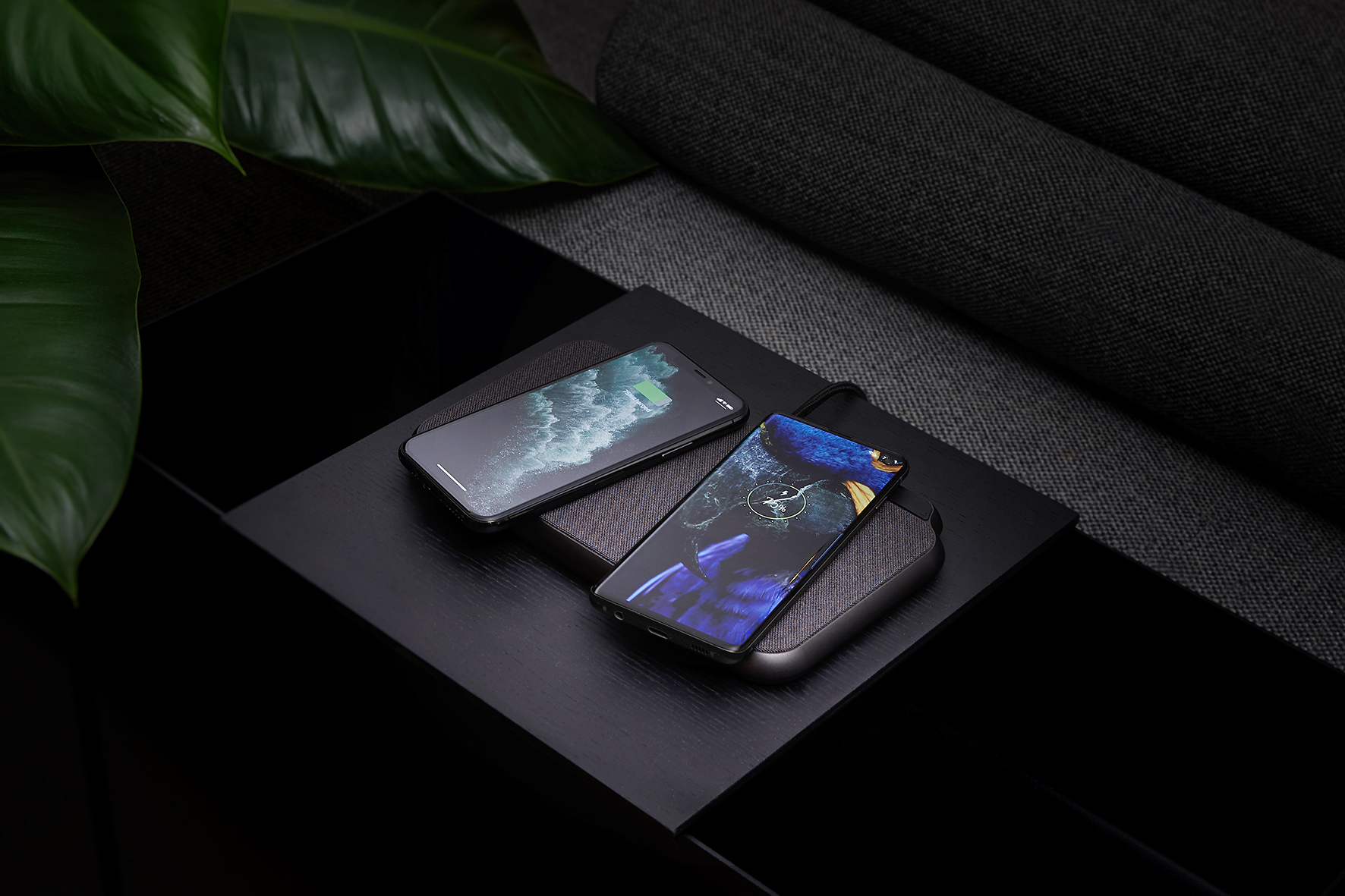 ZENS Liberty 16 Coils Wireless Charger Lifestyle